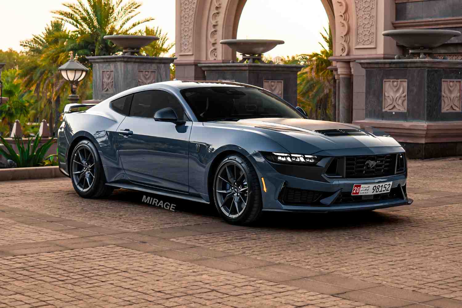 MUSTANG DARK HORSE MUSTANG GT