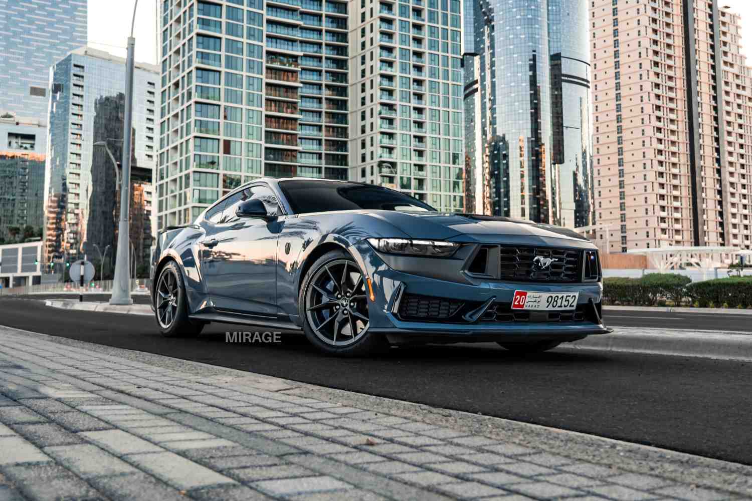 MUSTANG DARK HORSE MUSTANG GT