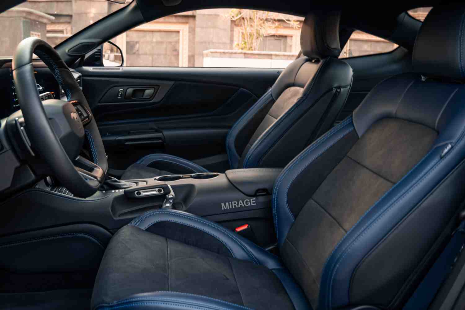 MUSTANG DARK HORSE MUSTANG GT