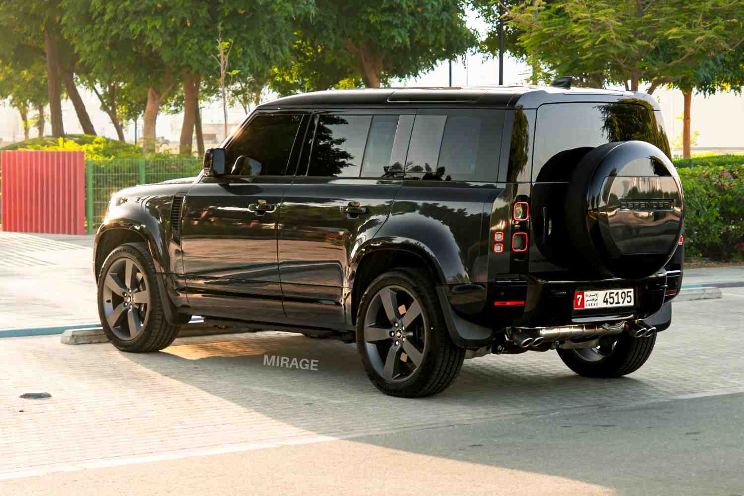 لاند روفر ديفيندر 110 بي ٤٠٠ Defender 110 X-Dynamic HSE P525