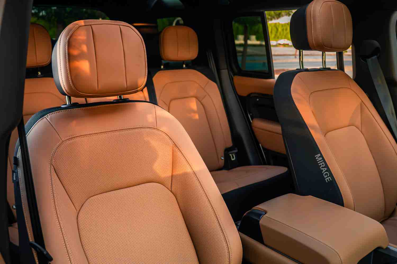 لاند روفر ديفيندر 110 بي ٤٠٠ Defender 110 X-Dynamic HSE P525