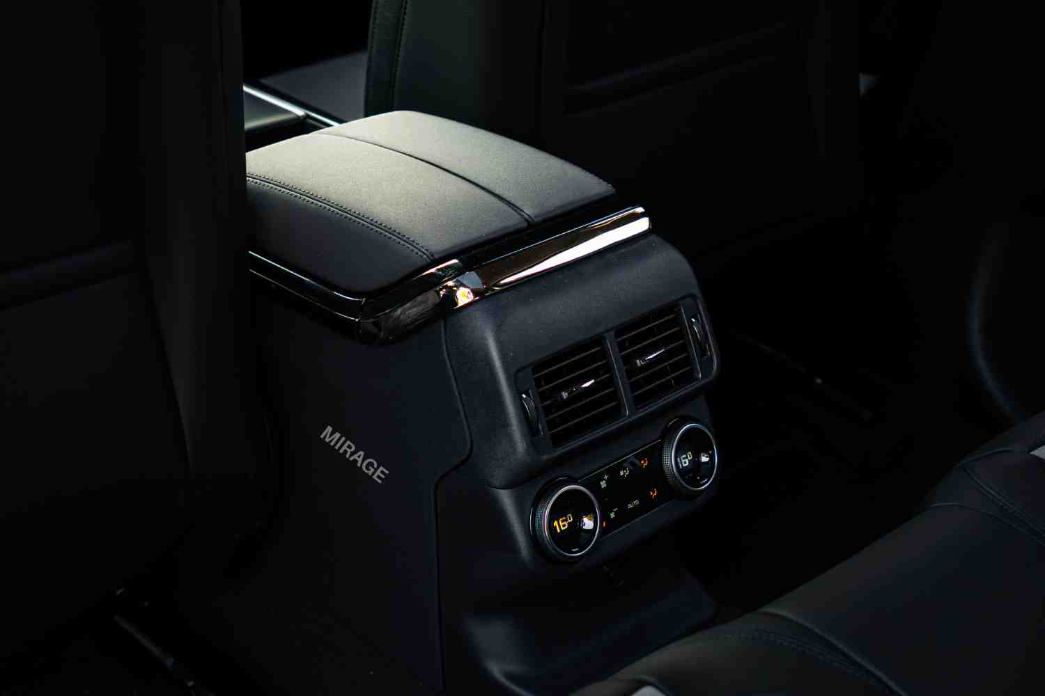 RANGE ROVER VELAR DYNAMIC SE P250 Range Rover Velar Dynamic SE P250