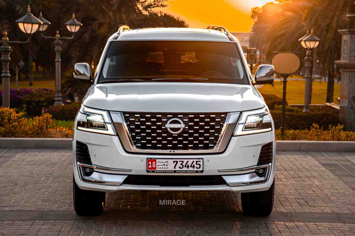 日产巡逻车白金版 PATROL LE PLATINUM