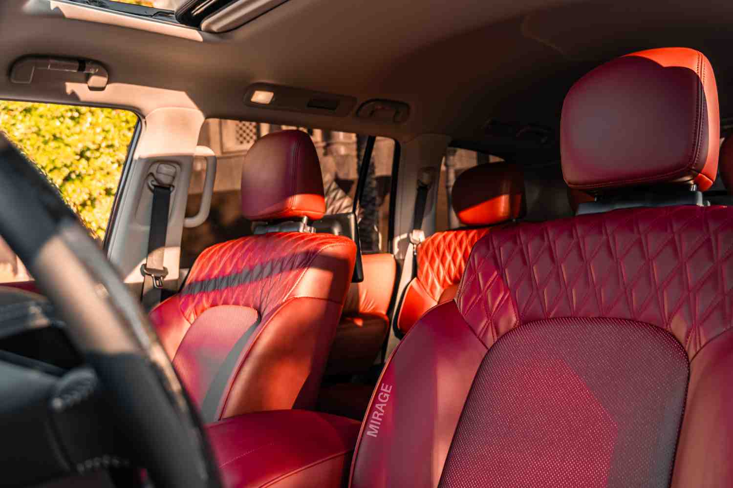 日产巡逻车白金版 PATROL LE PLATINUM