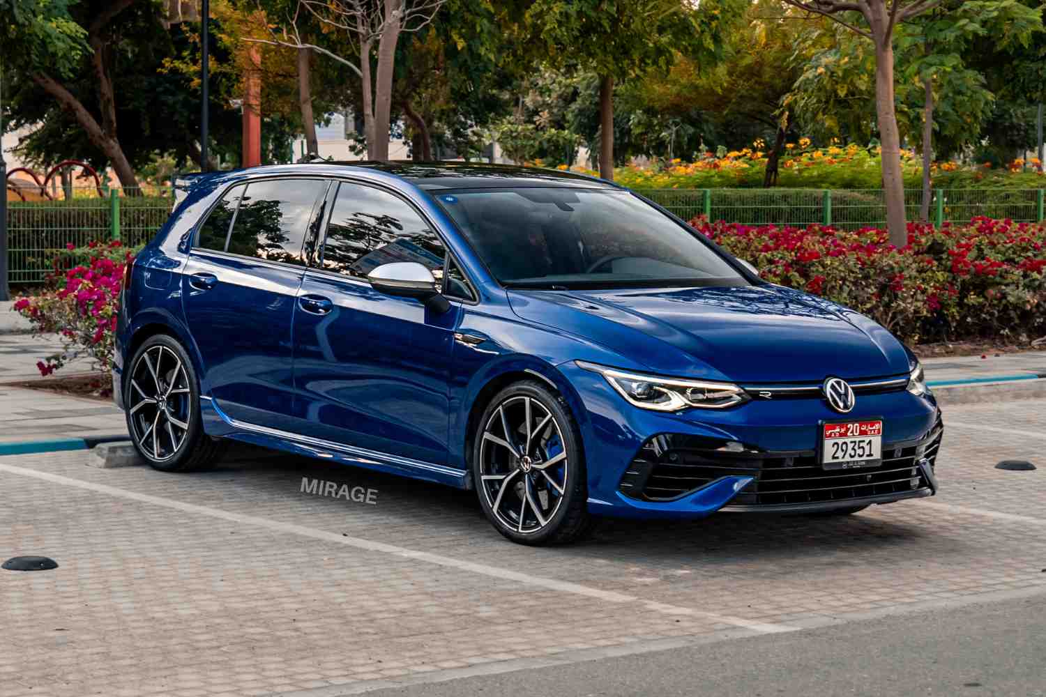 فولكس فاجن جولف آر بي 1 GOLF R