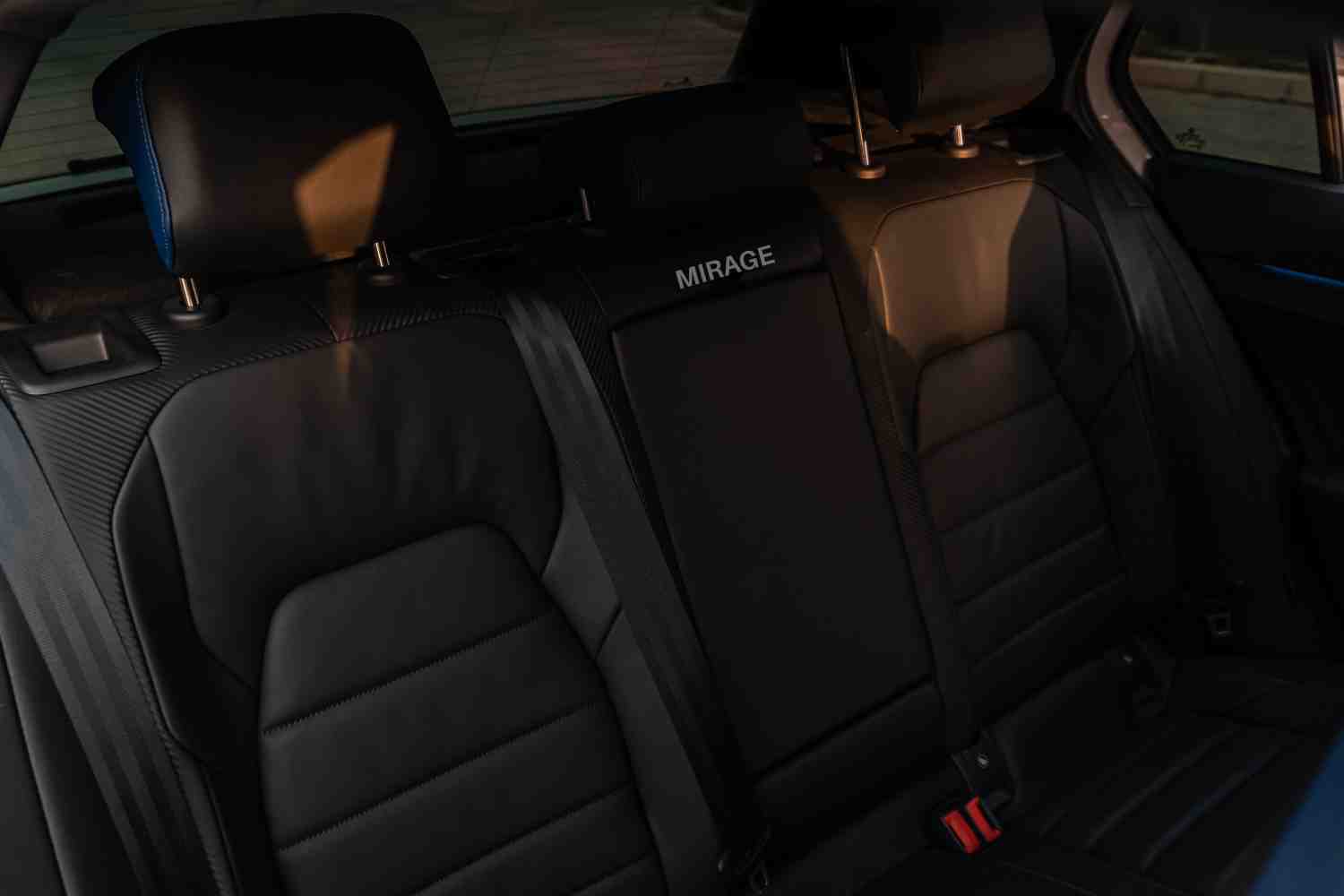 فولكس فاجن جولف آر بي 1 GOLF R