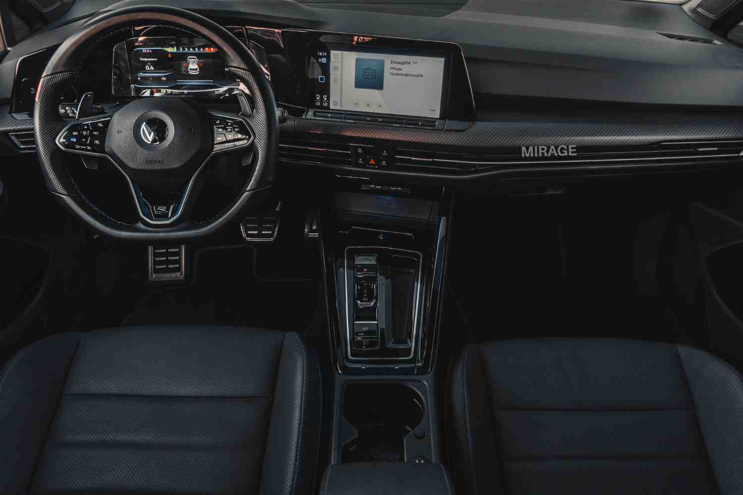 فولكس فاجن جولف آر بي 1 GOLF R