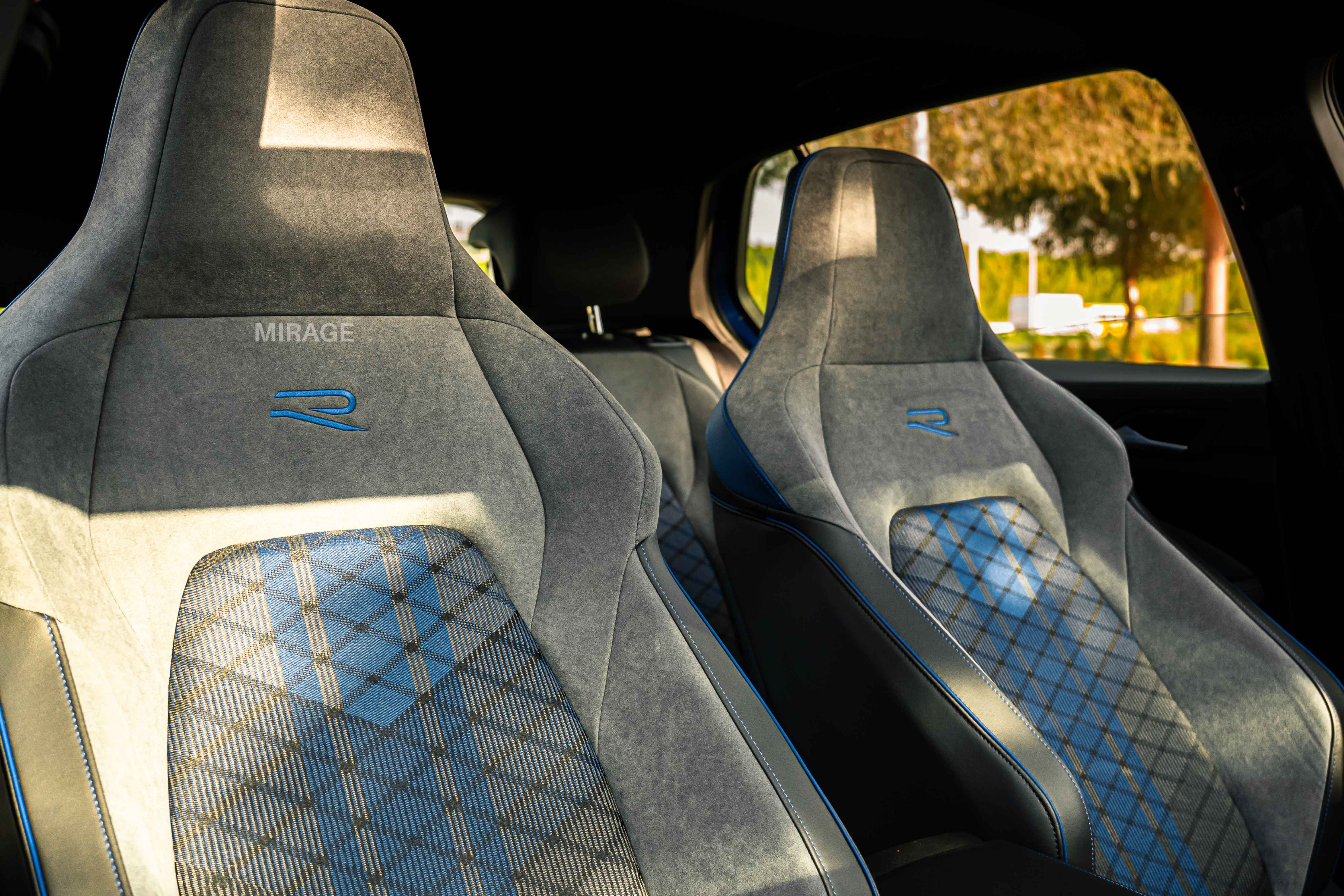 VOLKSWAGEN GOLF R GOLF R